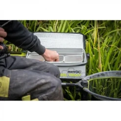 Fox Matrix EVA Bait Cooler Tray Light Grey Incl 4tubs -Vis en Kleding Winkel 137456118180Fox Matrix EVA Bait Cooler Tray Light Grey Incl 4tubs