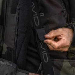 Avid Carp Arctic 50 Camo Winter Suit -Vis en Kleding Winkel 3755669Avid Carp Arctic 50 Camo Winter Suit 5