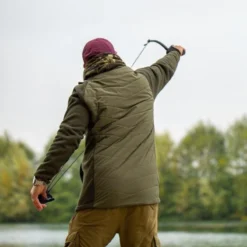 Korda Hybrid Jacket Olive 7 Korda Hybrid Jacket Olive -Vis en Kleding Winkel 4191582Korda Hybrid Jacket Olive 3